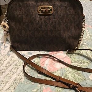 Michael Kors Dark Brown Crossbody Bag no major callouts see photos